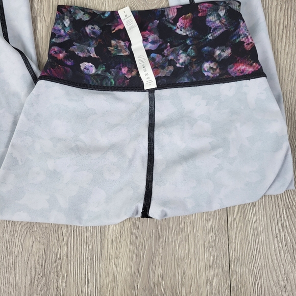 Lululemon Wunder Under High-Rise Tight 25" Full-On Luxtreme Activate Floral - Picture 11 of 12